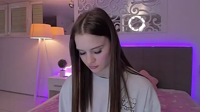 แชท XXX สดของ LuisaClover