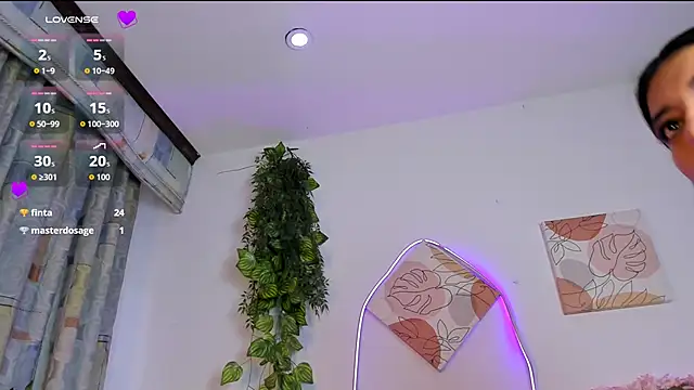 Quiinn_bxのライブXXXチャット