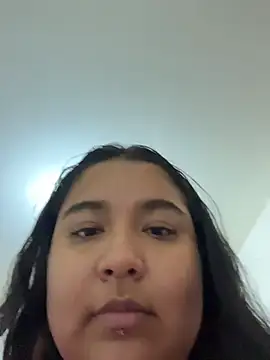 emyrose2n Live XXX chat