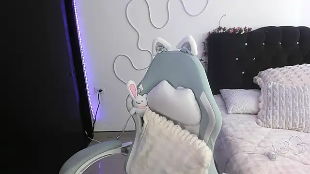 hollycute__'s Live XXX Chat