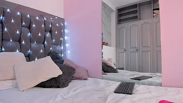 Kendall_Rous_'s Live XXX Chat