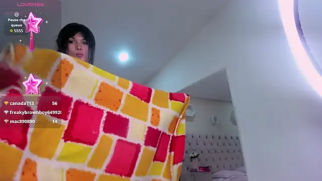 Show modela nahomyrusell na web-kameri