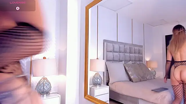 Crystal_Rose__ – Live XXX-chat