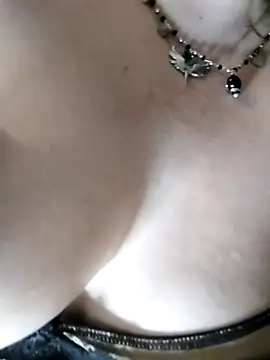 SWEETLUNA077's Live XXX Chat