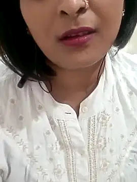 دردشة Queen_Kushi4 الجنسية المباشرة