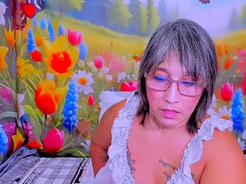 indianroxy: онлайн-секс-чат