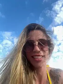 loirahot_'s Webcam Show