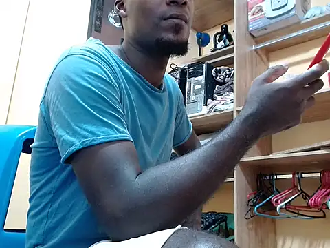 Show modela kurtbigcock na web-kameri