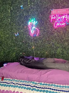 RenaThickAss élő XXX-chatje