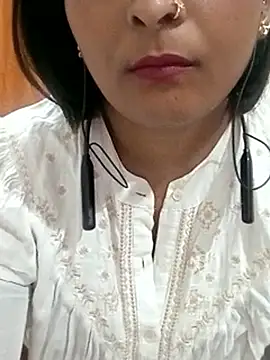 Chatroom XXX en direct de Queen_Kushi4