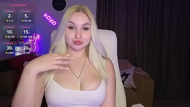 adrelaxina's Live XXX Chat