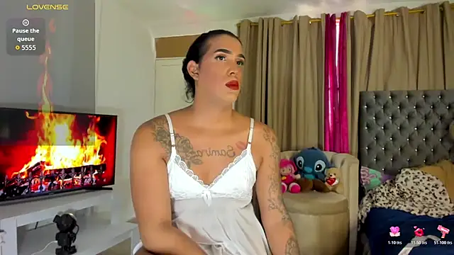 Samra_Naugthy Show in webcam