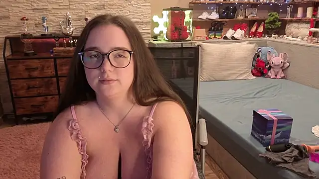 Kimberly-Caprice's Live XXX Chat