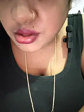 Deborbhavi222 live XXX chat