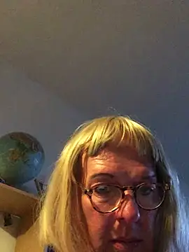 simone_xdressing webcam show