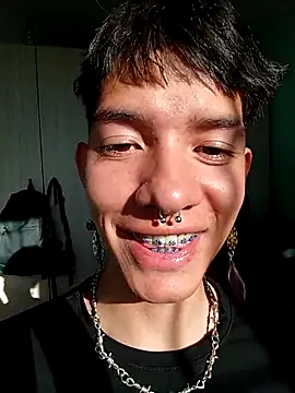 Chat XXX en directo de heyy_noah11