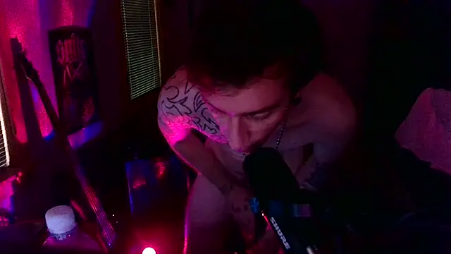 LEVIATHANX666: онлайн-секс-чат