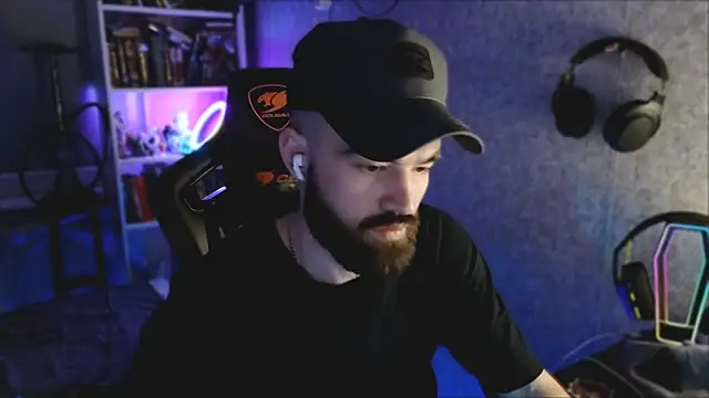 _Mostly_ ওয়েবক্যাম শো