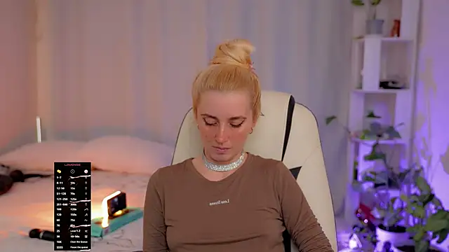 super_peach_stream11's Webcam Show