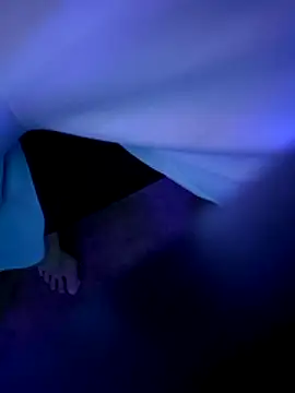 chronic_vibez: διαδικτυακό σόου στην κάμερα