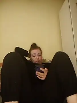 Chat XXX en directo de Bella-Monroe