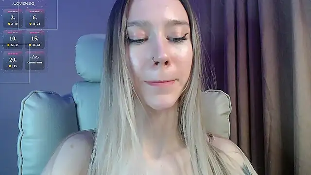 XXX chat uživo modela Des_ch