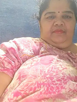 tamilthanushri Live XXX-chat