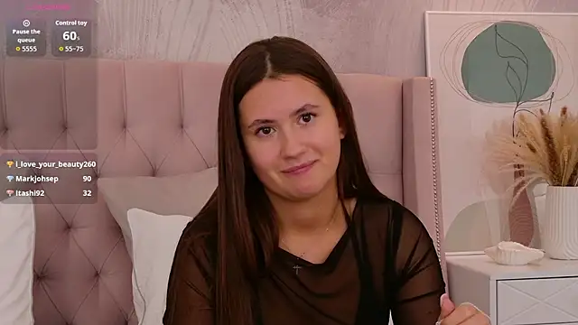 milaleoneli: онлайн-секс-чат