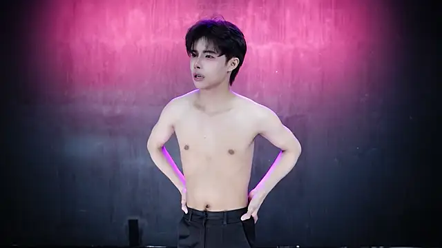 Queen-Vibe 现场XXX聊天