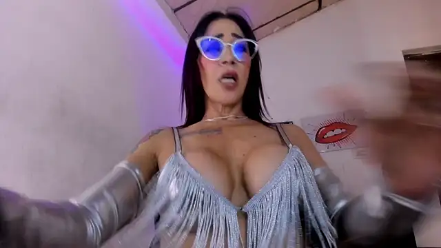 Chat XXX en directo de crisstal_miler