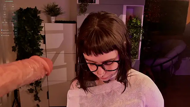 Chat +18 de MichaellaMoon ao vivo