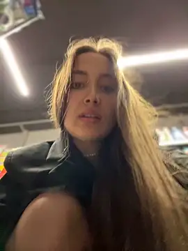 Chat +18 de ICrazyOneIRL ao vivo