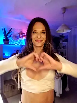 Show modela Luna_Kitanna na web-kameri