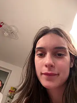 Monica_Law_: διαδικτυακό σόου στην κάμερα