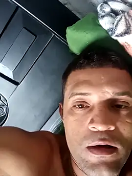 Hot_Veteran_1: διαδικτυακό σόου στην κάμερα