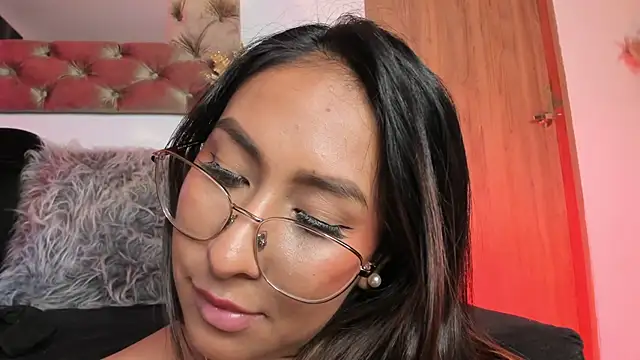 AmelyaMann's Live XXX Chat