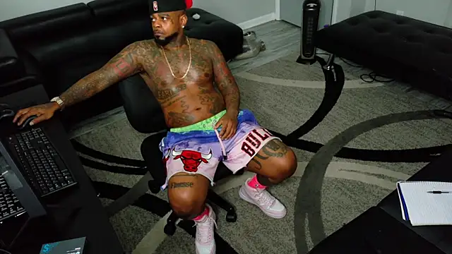 SLANGONDEMHOES webkamerás műsora