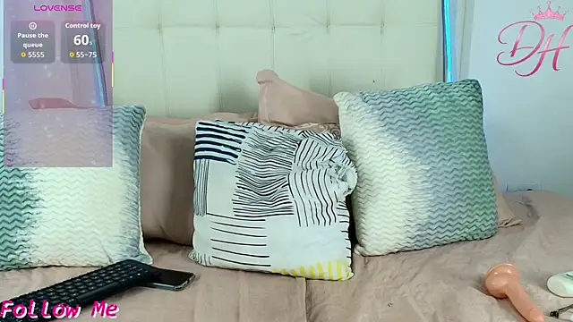 Daphne_Hills Webcam Show