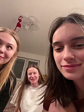 Monica_Law_ webkamerás műsora