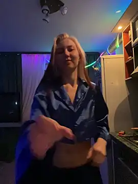 Nicole_matt Chat XXX in diretta