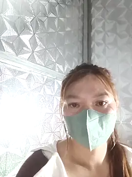 nat-tri's Live XXX Chat