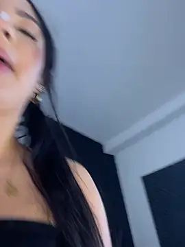 Kamie_SebasDolce 在線直播表演