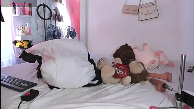 MonicaSex_ Adlı Modelin Canlı XXX Sohbeti