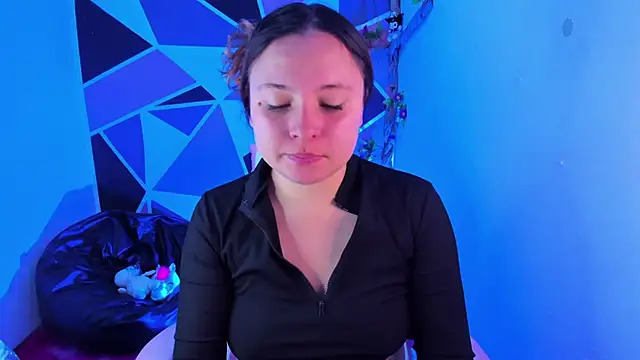 little_emma0's Live XXX Chat