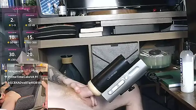 Gingerxl8's Webcam Show