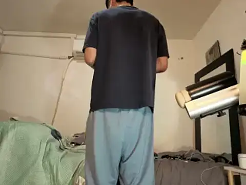 RyanMira's Webcam Show