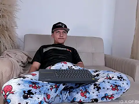 A_lejandro_08 Show Webcam