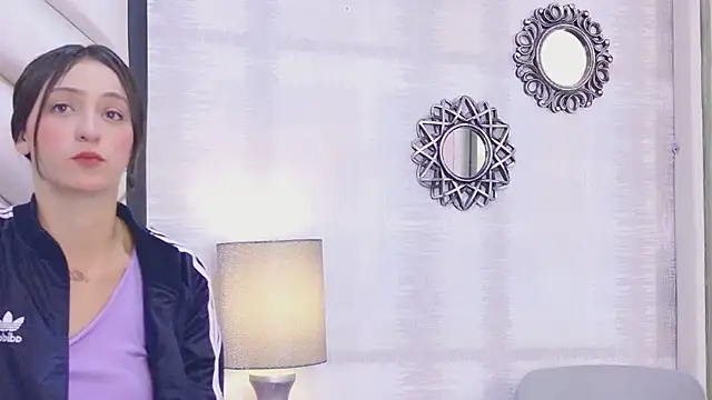 Chat +18 de MarilynFoox ao vivo