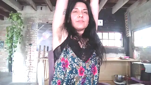 Chatroom XXX en direct de DommeVioleta