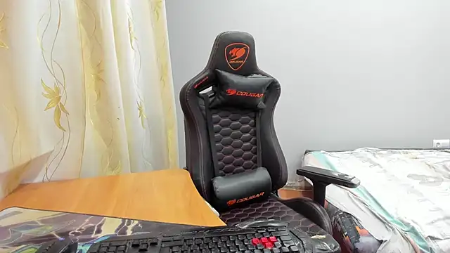 iliaskrislove 即時 XXX 聊天